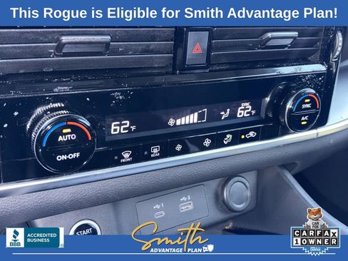 Used 2023 Nissan Rogue SV image 14
