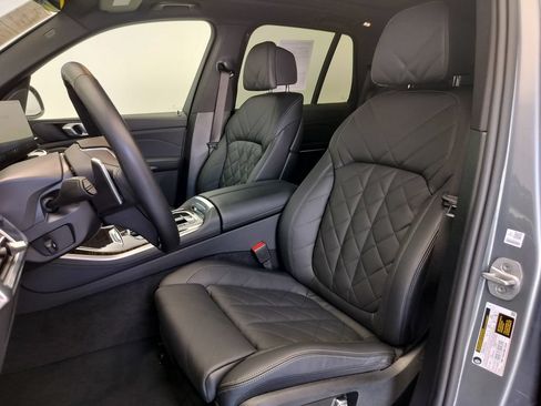 Used 2026 BMW X5 sDrive40i RWD image 9