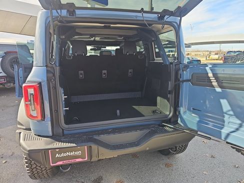 New 2025 Ford Bronco Badlands image 12