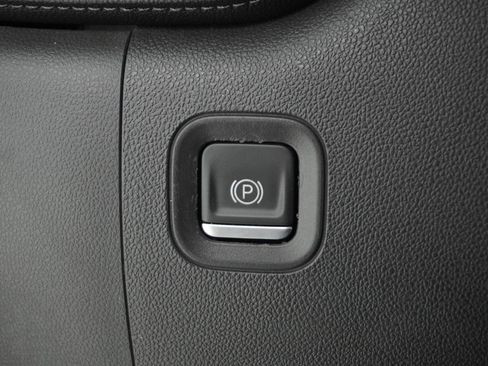 Used 2021 Chevrolet Silverado 1500 LT w/ Texas Edition Plus image 17