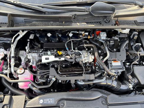 Used 2025 Toyota Prius LE image 30