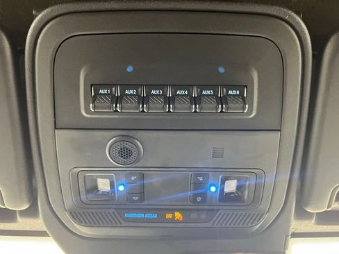 Used 2023 Ford Bronco Badlands w/ Sasquatch Package AWD/4WD image 18