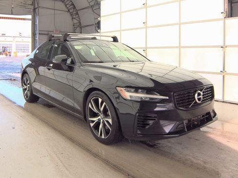 Used 2022 Volvo S60 T8 Inscription image 3