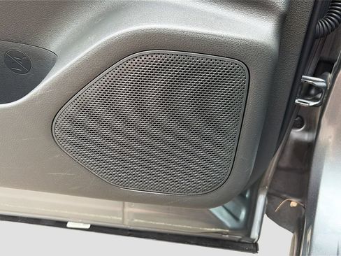 Used 2023 Nissan Rogue S FWD image 18