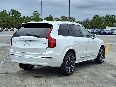 New 2026 Volvo XC90 B6 Plus w/ Protection Package Premier image 7