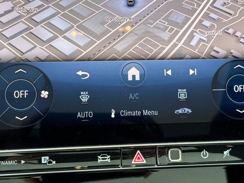 New 2025 Mercedes-Benz C 300 4MATIC Sedan image 24