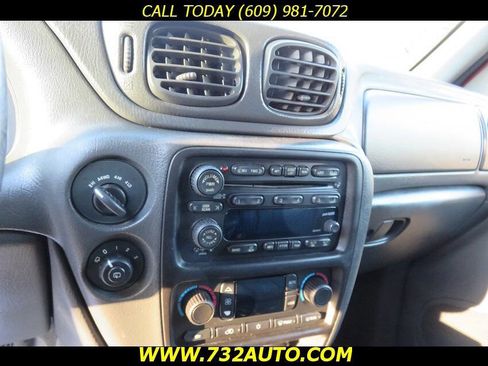 Used 2004 Chevrolet TrailBlazer LT w/ LT Preferred Equipment Group image 15