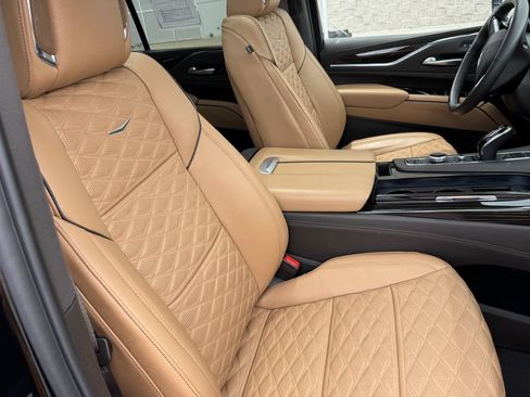 Used 2024 Cadillac Escalade Premium Luxury w/ LPO, Floor Liner Package AWD/4WD image 34