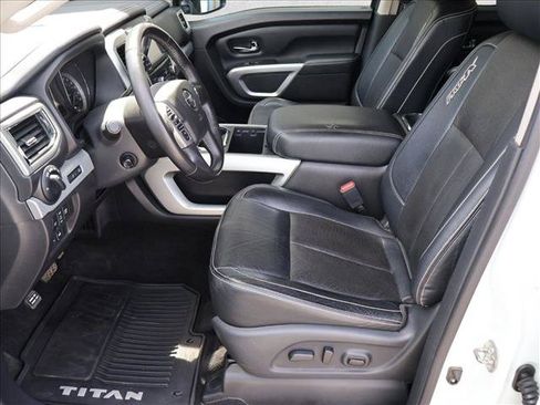 Used 2018 Nissan Titan S AWD/4WD image 23