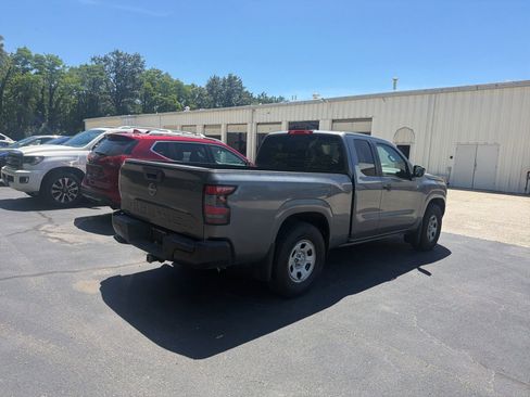 Used 2025 Nissan Frontier S RWD image 3