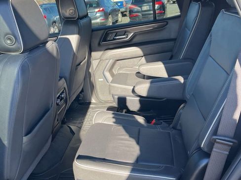 Used 2025 GMC Yukon Elevation w/ Technology Package image 17
