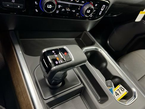 New 2026 Chevrolet Silverado 1500 High Country w/ Technology Package AWD/4WD image 18