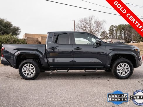 Certified 2024 Toyota Tacoma SR5 image 9