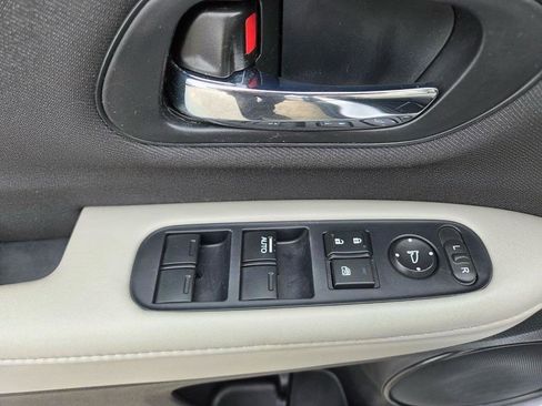 Used 2020 Honda HR-V LX image 25