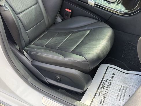 Used 2020 Mercedes-Benz C 300 Sedan image 17
