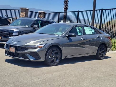 New 2026 Hyundai Elantra SEL w/ Cargo Package FWD image 2