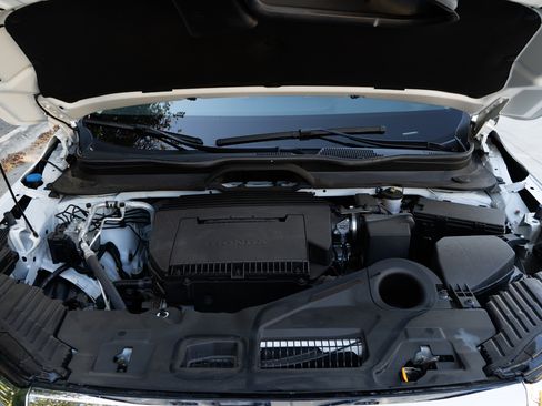 Certified 2025 Honda Pilot Touring image 48