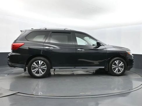 Used 2020 Nissan Pathfinder S FWD image 4
