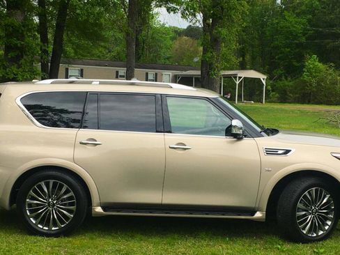 Used 2018 INFINITI QX80 4WD w/ Deluxe Technology Package image 7