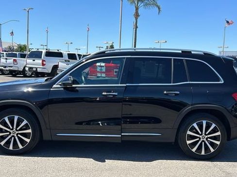 Used 2022 Mercedes-Benz GLB 250 w/ Premium Package Lite image 7
