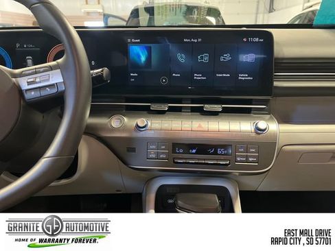 Used 2025 Hyundai Kona SEL AWD/4WD image 26