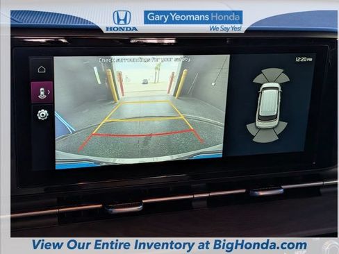 Used 2024 Kia Carnival EX FWD image 32