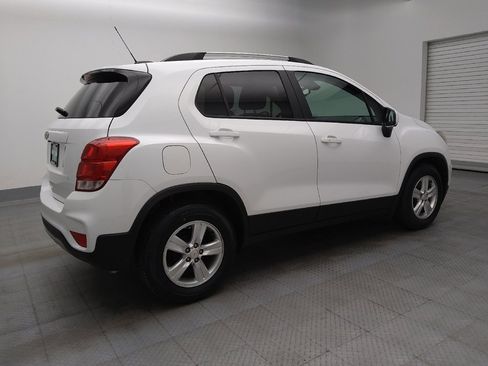 Used 2022 Chevrolet Trax LT w/ LT Convenience Package image 10