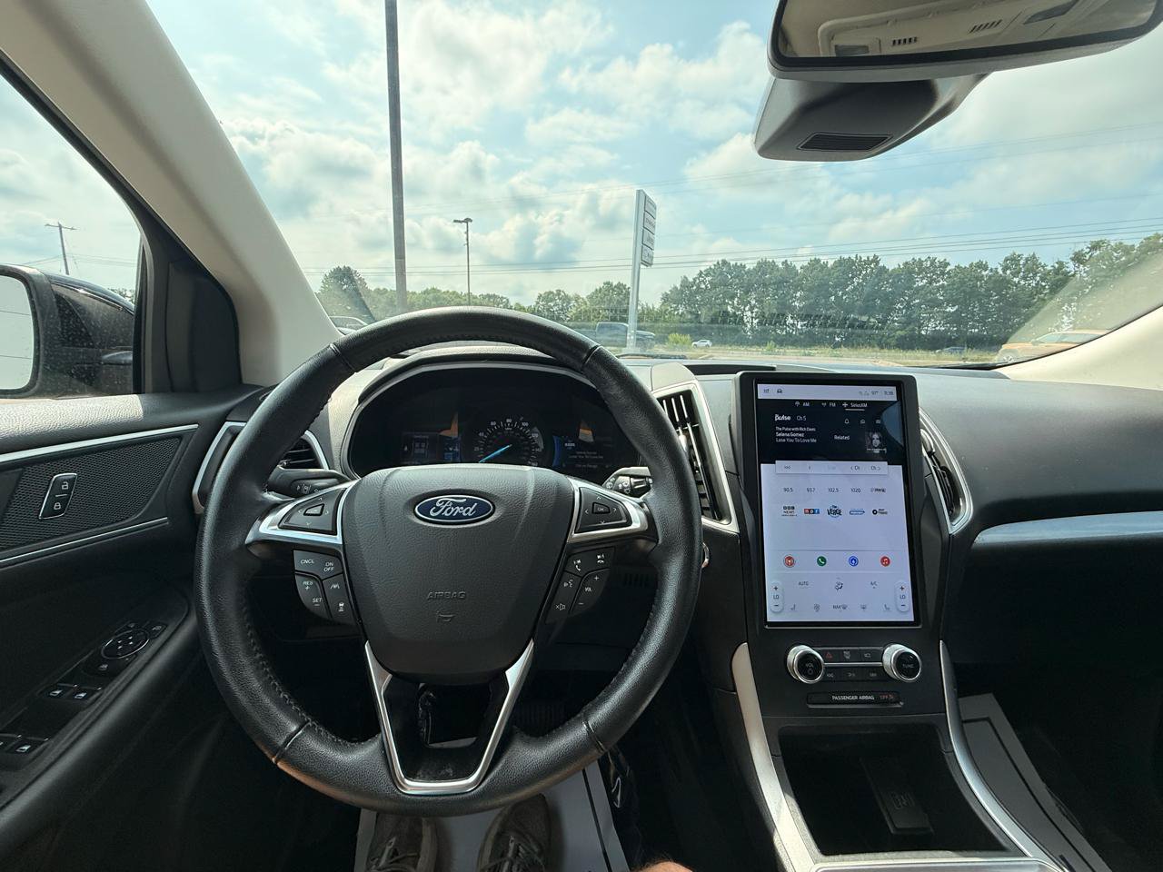 Used 2024 Ford Edge SEL AWD/4WD image 13