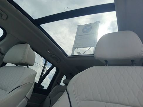 Used 2020 BMW X7 xDrive40i w/ Premium Package AWD/4WD image 29
