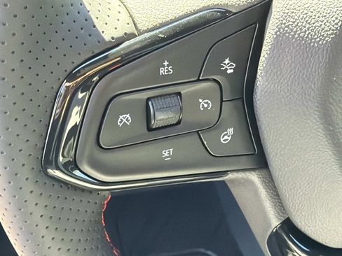 New 2026 Chevrolet Trax RS w/ Sunroof Package FWD image 5