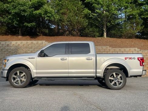 Used 2017 Ford F150 XLT w/ Equipment Group 302A Luxury AWD/4WD image 8
