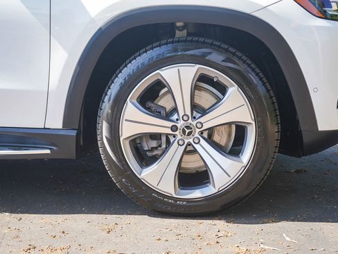 Used 2022 Mercedes-Benz GLS 450 4MATIC image 9
