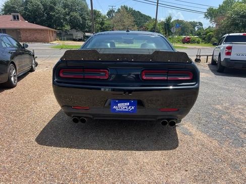Used 2016 Dodge Challenger R/T Scat Pack RWD image 5