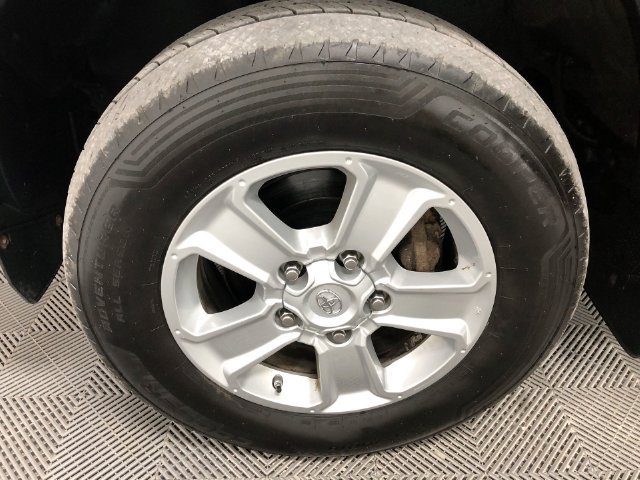 Used 2017 Toyota Tundra SR5 AWD/4WD image 28