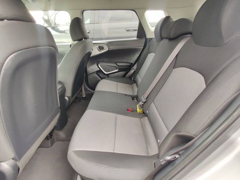 Used 2022 Kia Soul LX FWD image 17