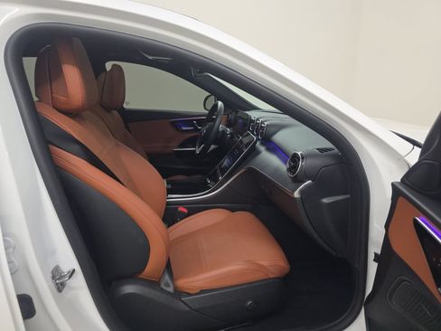 Used 2024 Mercedes-Benz C 300 Sedan image 7