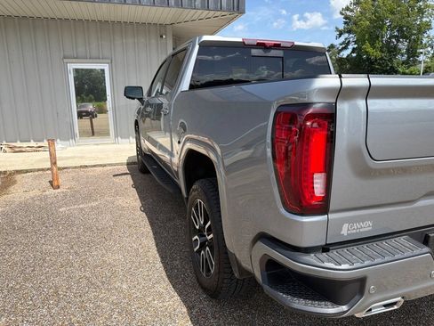Used 2026 GMC Sierra 1500 AT4 w/ AT4 Premium Package AWD/4WD image 4