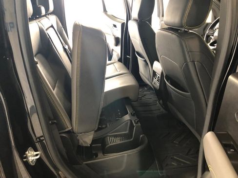 Used 2025 Chevrolet Colorado ZR2 w/ Midnight Edition image 16