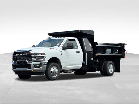 New 2026 RAM 3500 Tradesman w/ Chrome Appearance Group A AWD/4WD image 3