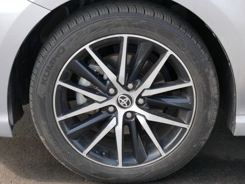 Used 2023 Toyota Camry SE FWD image 15