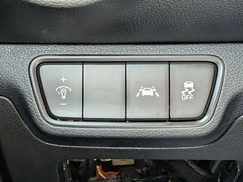 Used 2021 Kia Forte LXS FWD image 17