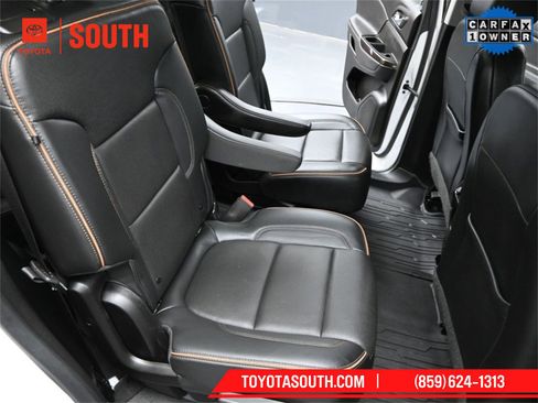 Used 2022 GMC Acadia AT4 w/ Technology Package image 26