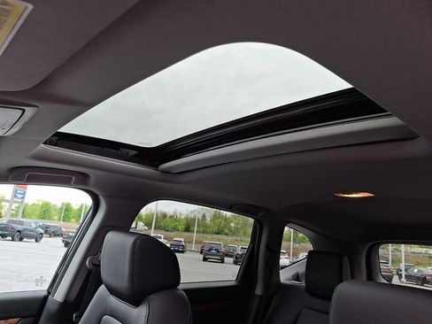 Used 2022 Honda CR-V Touring image 14
