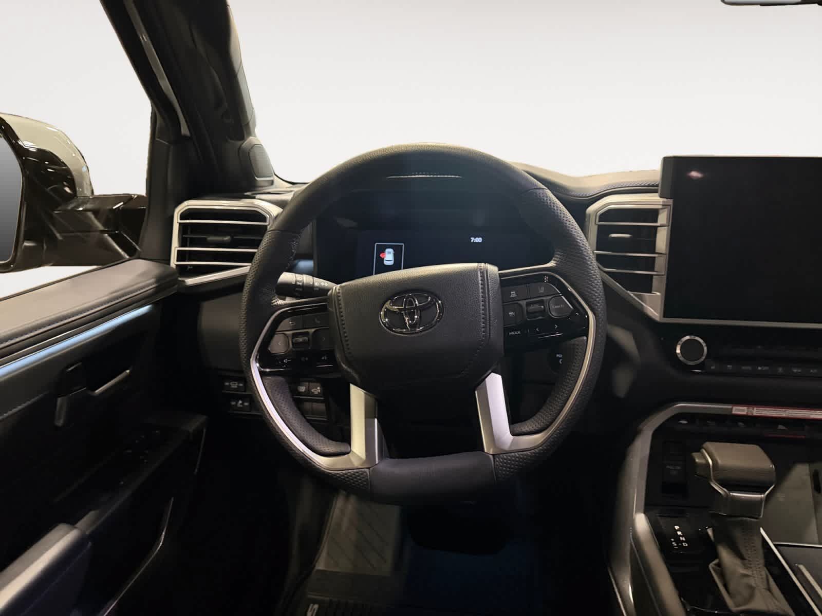 Used 2025 Toyota Sequoia Platinum AWD/4WD image 13