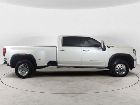 Used 2024 GMC Sierra 3500 Denali w/ Denali Reserve Package AWD/4WD image 6