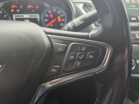 Used 2017 Chevrolet Malibu LT image 27