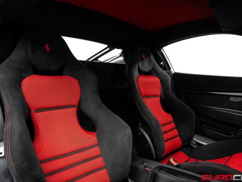 Used 2015 Ferrari 458 Speciale Coupe RWD image 49