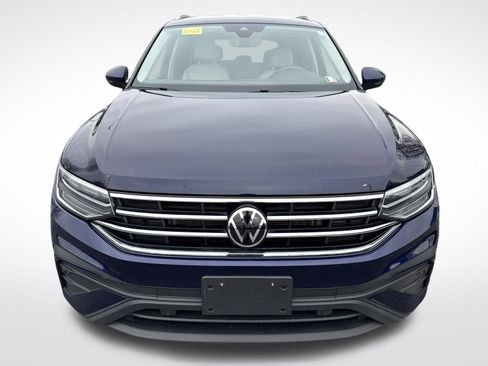 Certified 2023 Volkswagen Tiguan SE image 9