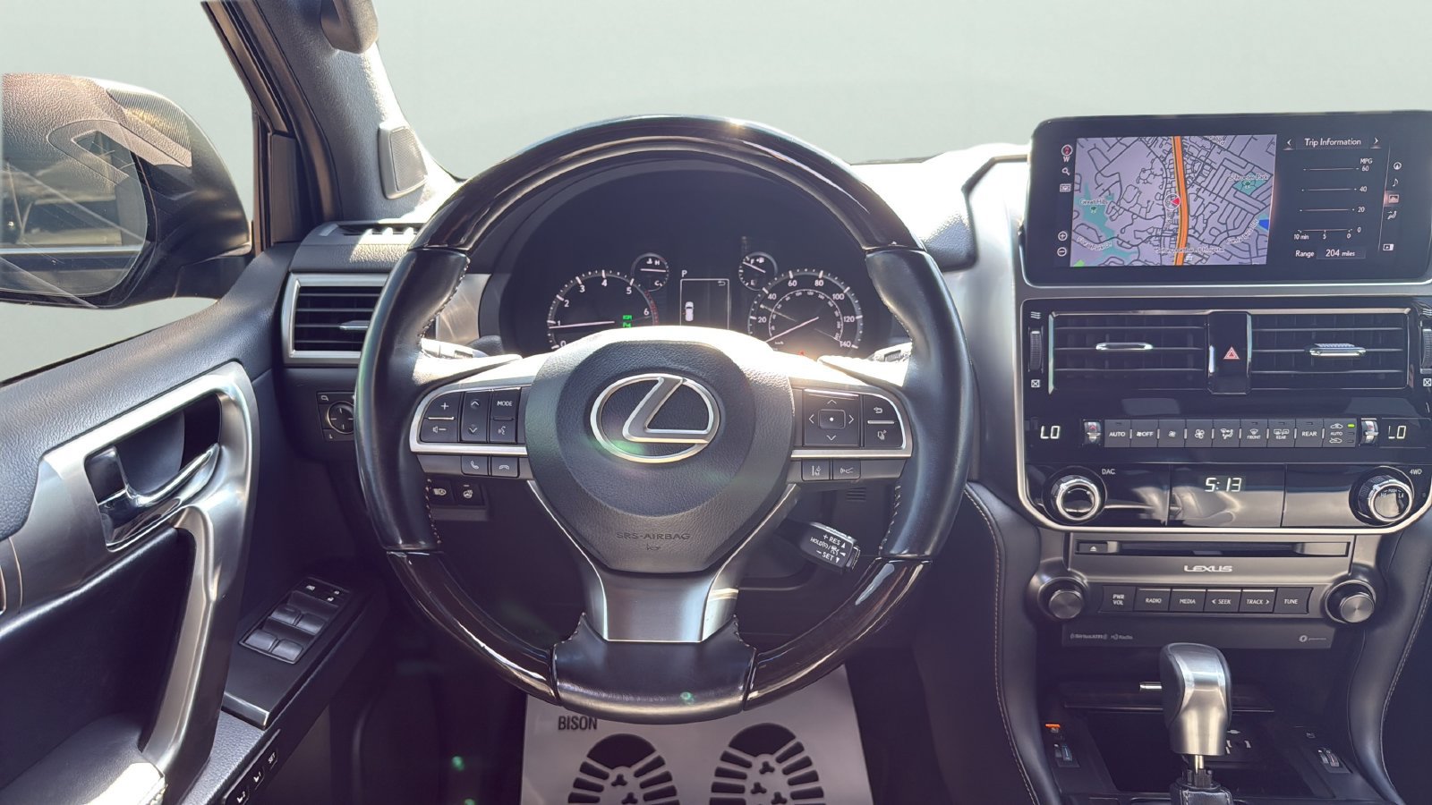 Used 2023 Lexus GX 460 Premium w/ Premium Package AWD/4WD image 12