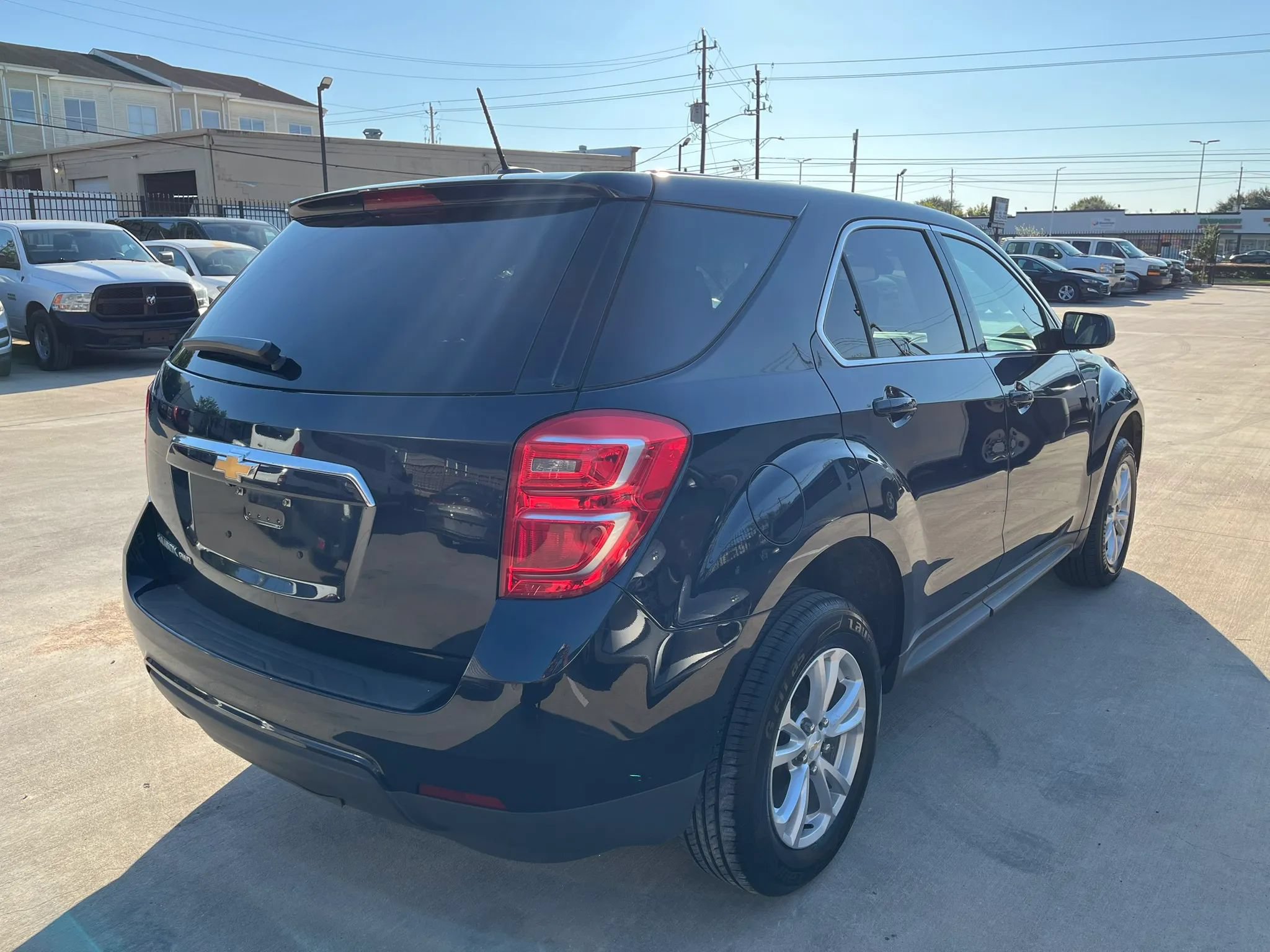 Used 2017 Chevrolet Equinox LS AWD/4WD image 11